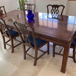 Dining Table & 6 Chairs