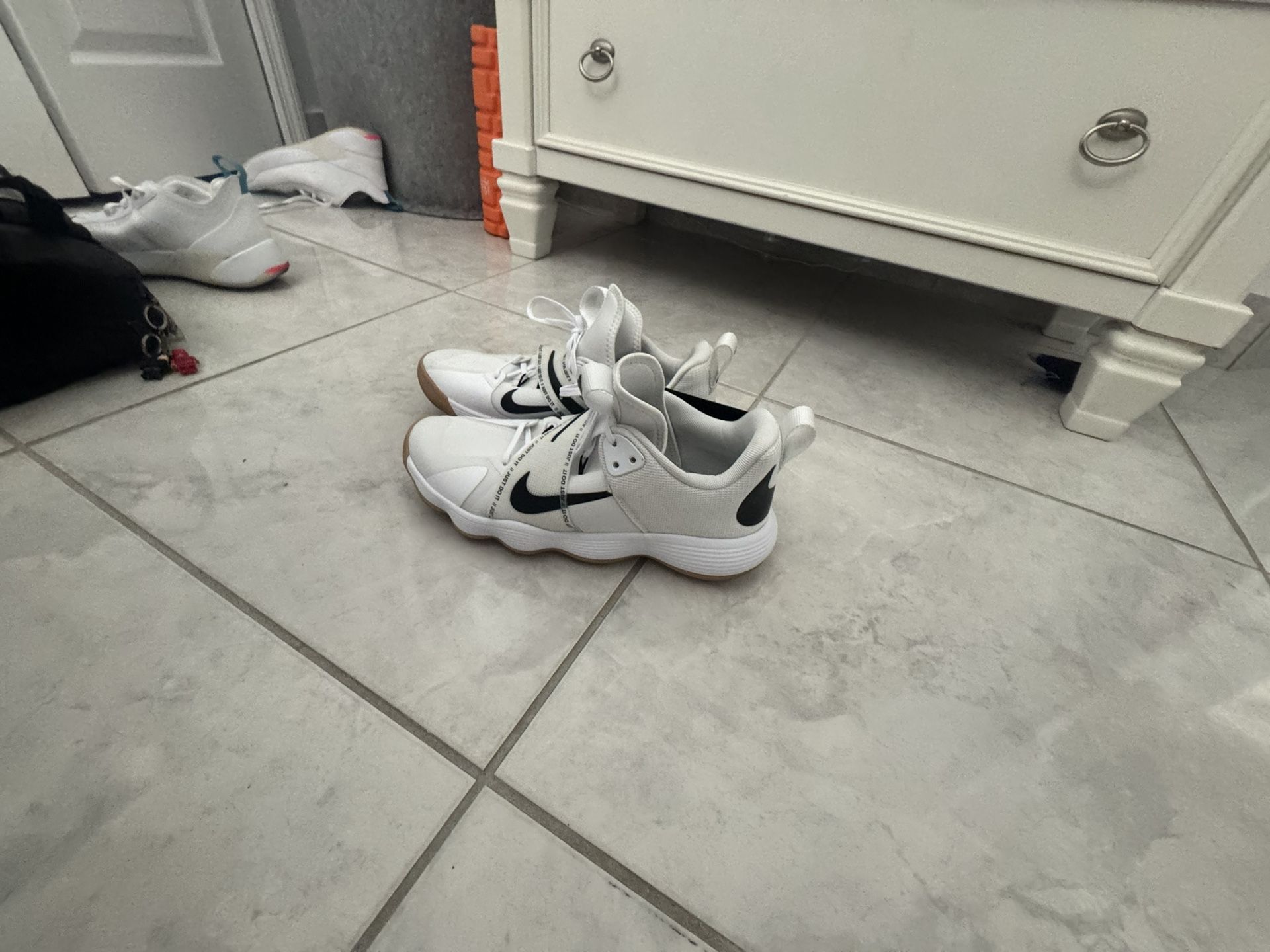 Nike Hyper Set/vollyball Shoe