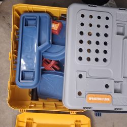 Kids 4-1 tool play set/ table