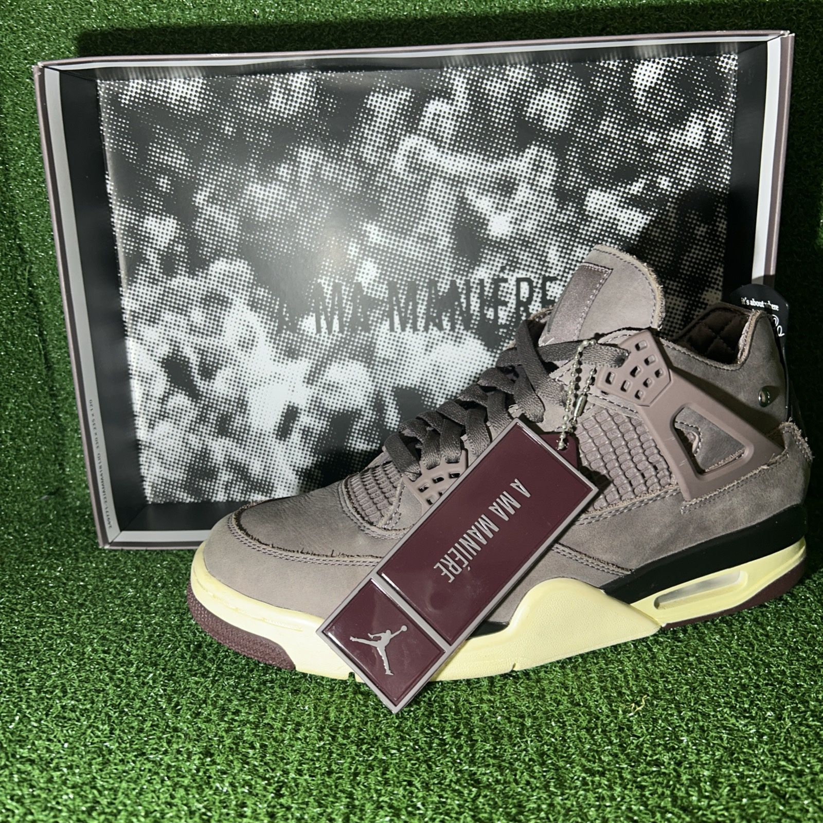 Jordan 4 A Ma Maniére “Violet Ore” Size 9 Worn Once!