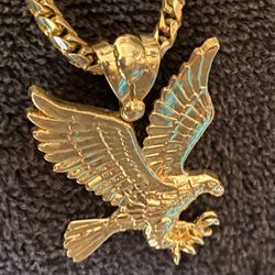 14 Karat Gold Eagle And 22 Inch Chain Heavy Gold