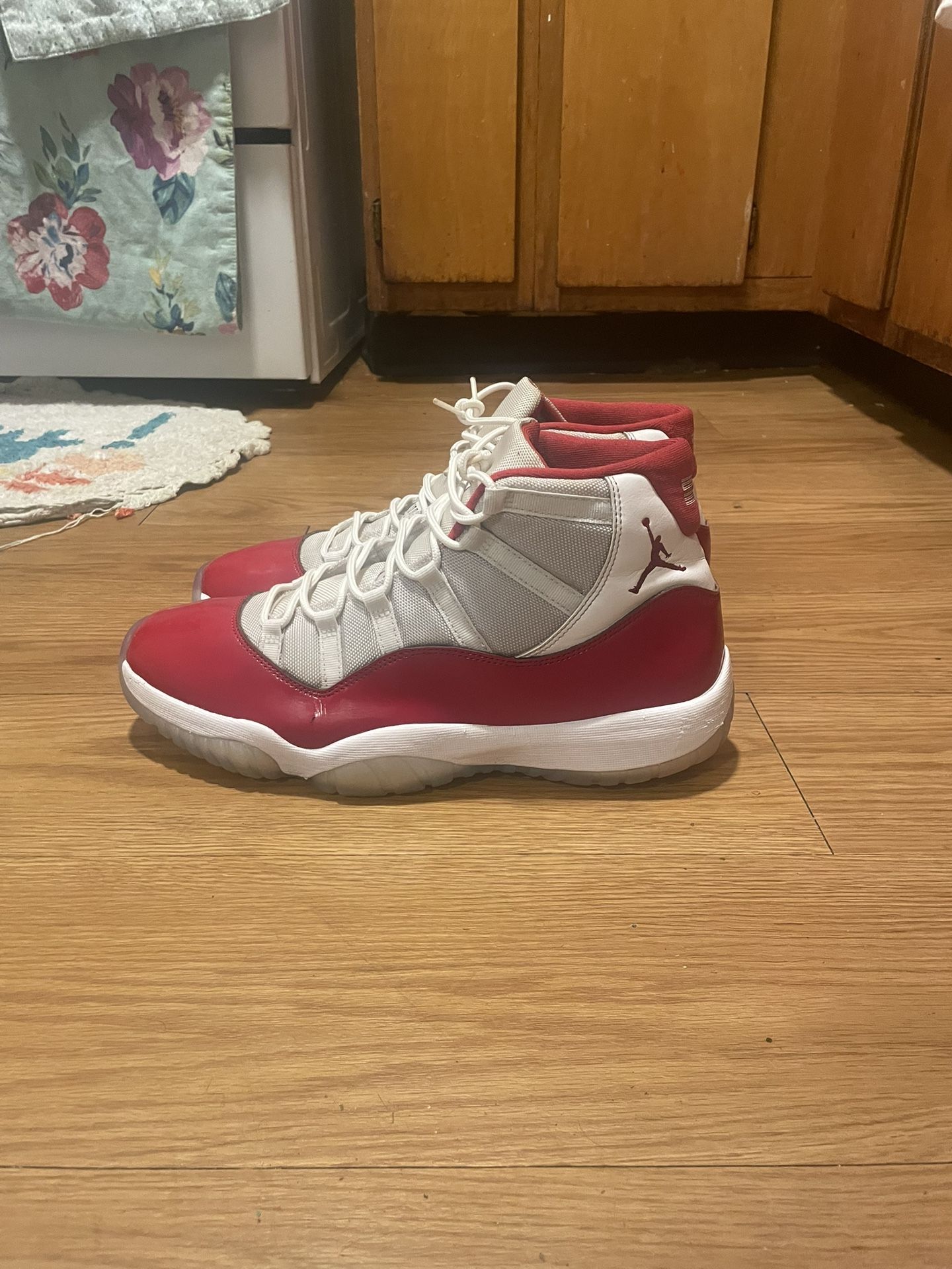 Jordan 11 Cherry Red Sz 13