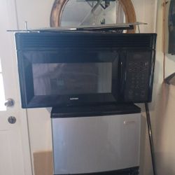 Microwave  Over Head/stove