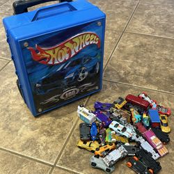 Hot Wheels 100 Car Case & Cars