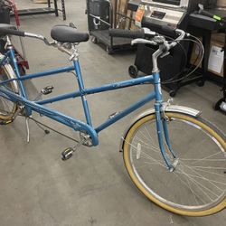 New Schwinn multi speed tandem beach cruiser for 2 bike ! Pick up 43rd ave and Indian 550$ 