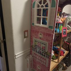Play House Doll House Is Tall 