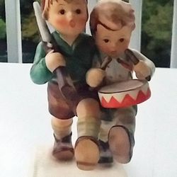 Rare Vintage Hummel Goebel Figurine Volunteers