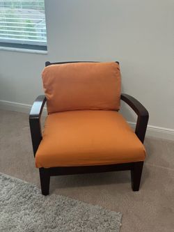 Arm chair