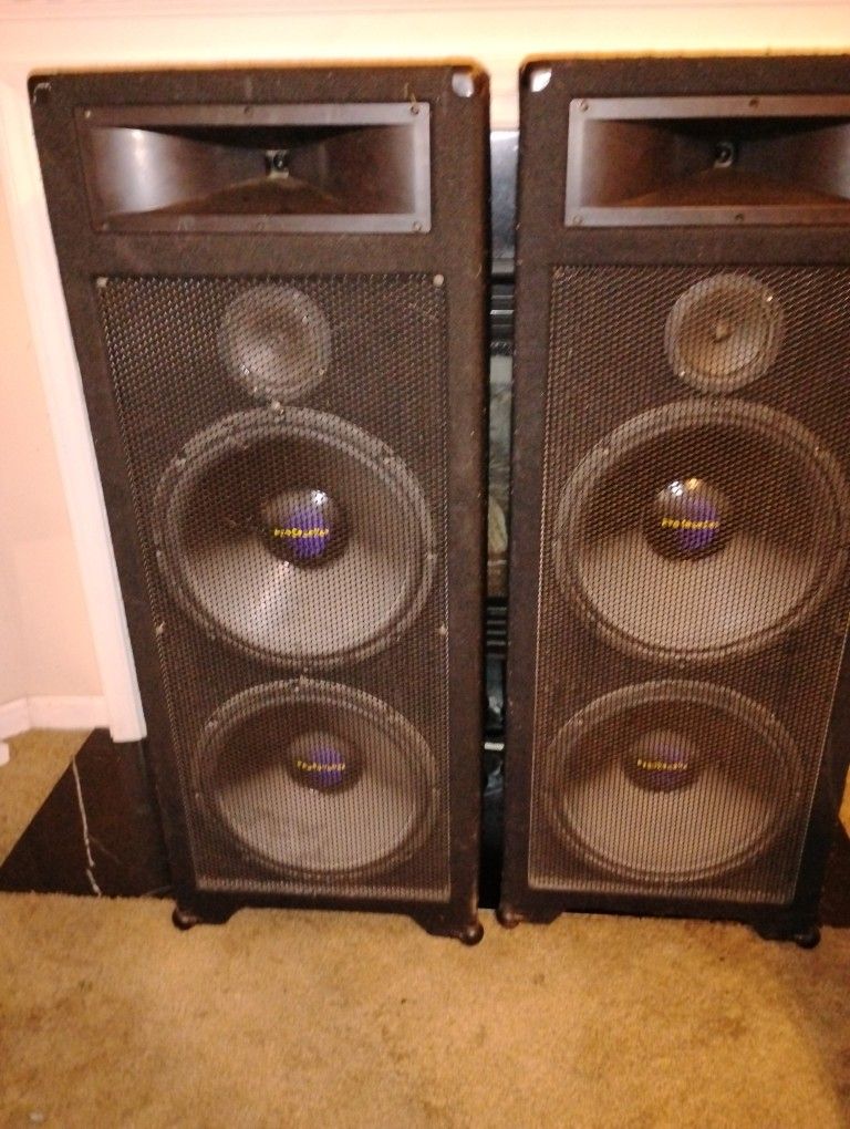Studio Pro Concert Dual 15 Inch With Subwoofer And 6*9 Professional Concert Speakers