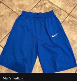 Men’s medium Nike short