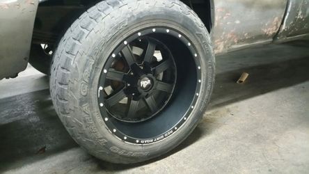 6 lug universal 20x12 wheels and tires