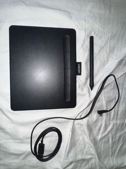 Wacom Drawing Tablet with Pen and Cable
