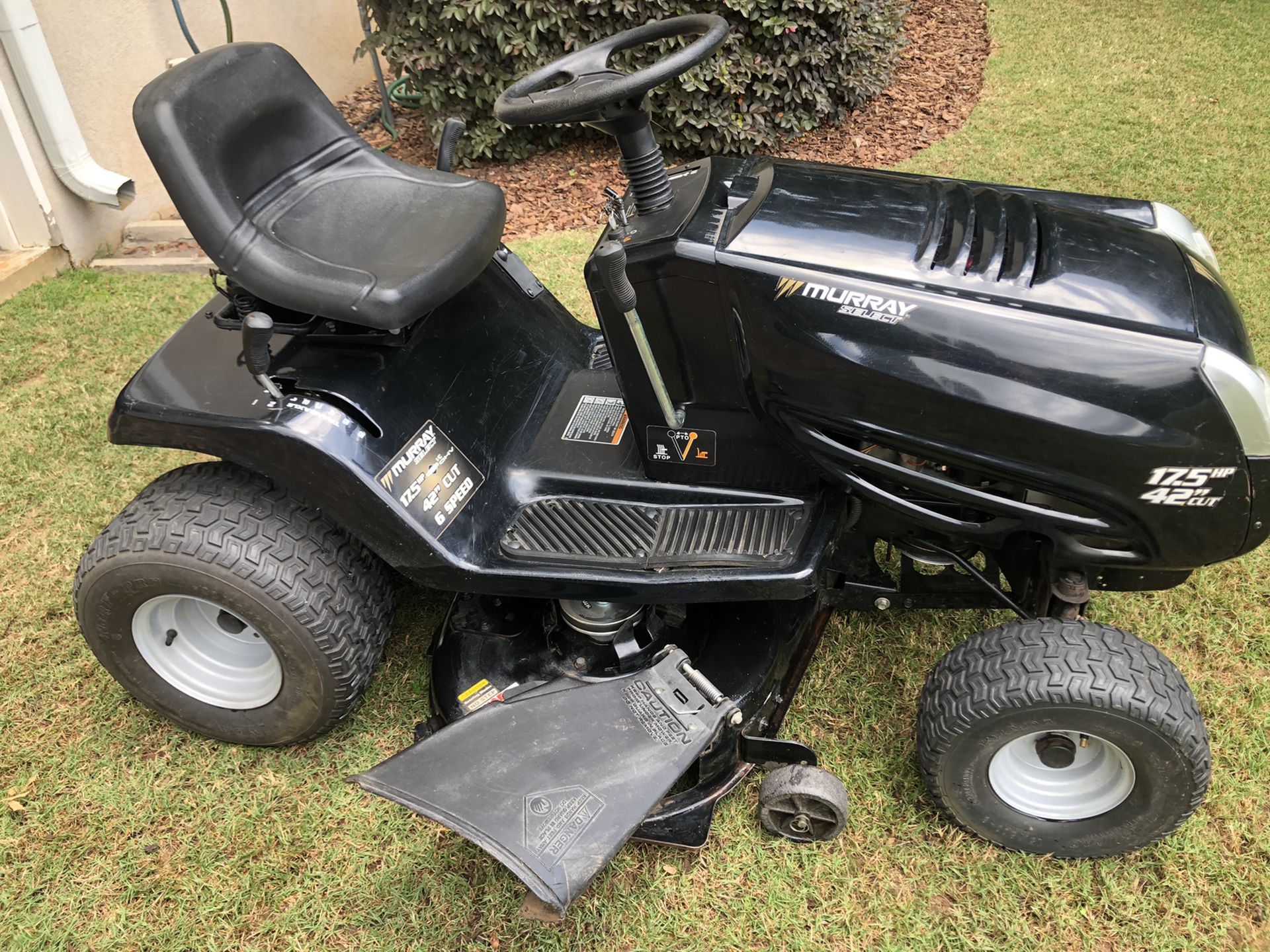 Murray Select 42” riding lawn mower - NEEDS A NEW STARTER