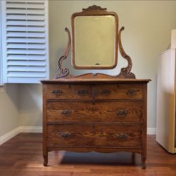 Antique Early American Oak Dresser With Carved Swan Mirror Good Condition