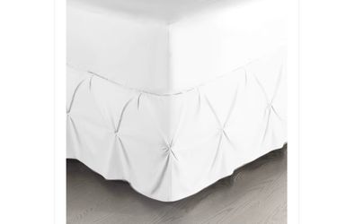 Queen bed skirt - White