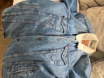 Levi’s Denim Jacket Sherpa
