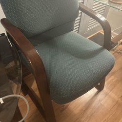 4 Chairs 