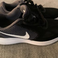 Women’s Nike 7