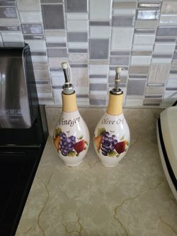 Home Interiors Oil And Vinager Set