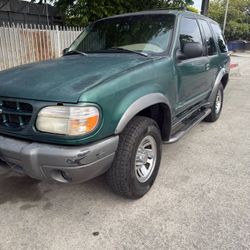 1999 Ford Explorer