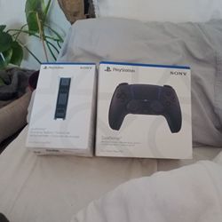 PlayStation Controller And Charging Station Brand New Inbox