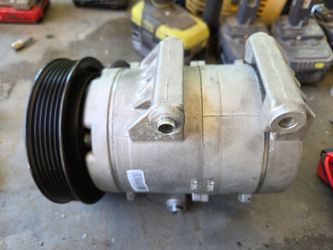 Brand New Never ever Used air conditioning pump for Ford Focus