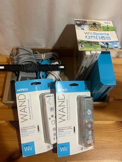 NINTENDO WII VIDEO GAME CONSOLE BLUE RVL-101 Tested Turns On Sensor Bar, 2 Controllers, 2 Nunchucks, 4 Games $250 Meet Up In Irving @dfwgoods