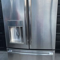 Ge Refrigerator Everything Works Good
