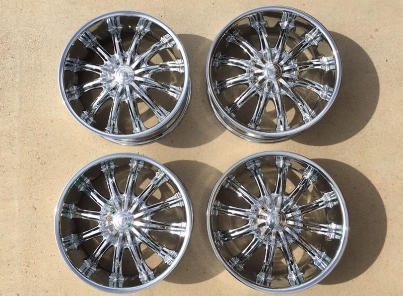 20 Inch Chrome Borghini B15 Wheels - 6 Lug 6x139.7 / 6x5.5 Rims