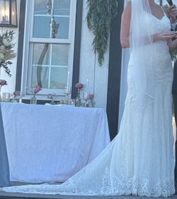 Elegant Lace Wedding Dress 