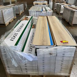 Up $0.89/sq ft 5.5mm~10mm Luxury Vinyl Plank Flooring SPC Flooring Wholesale Price 100+ Colors Available