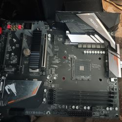 Gigabyte Aorus X470 Wifi Motherboard FOR PARTS 