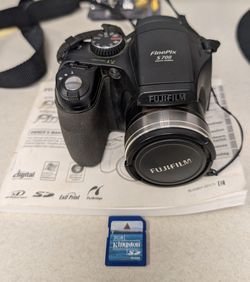 Fujifilm finePix S700 digital camera