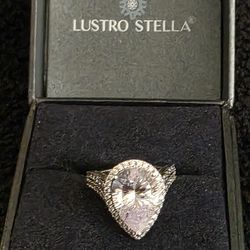 Lustro Stella Large Pear Solitaire w/Cluster CZ, Size 6