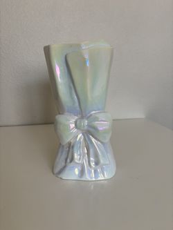 Viral Pearl Flower Case