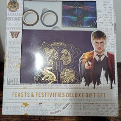 Harry Potter Wizarding World Feasts and Festivities Gift Set New