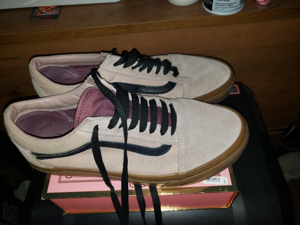 Vans Suede Tan With Black Strip In Excellent Condition Mens 8
