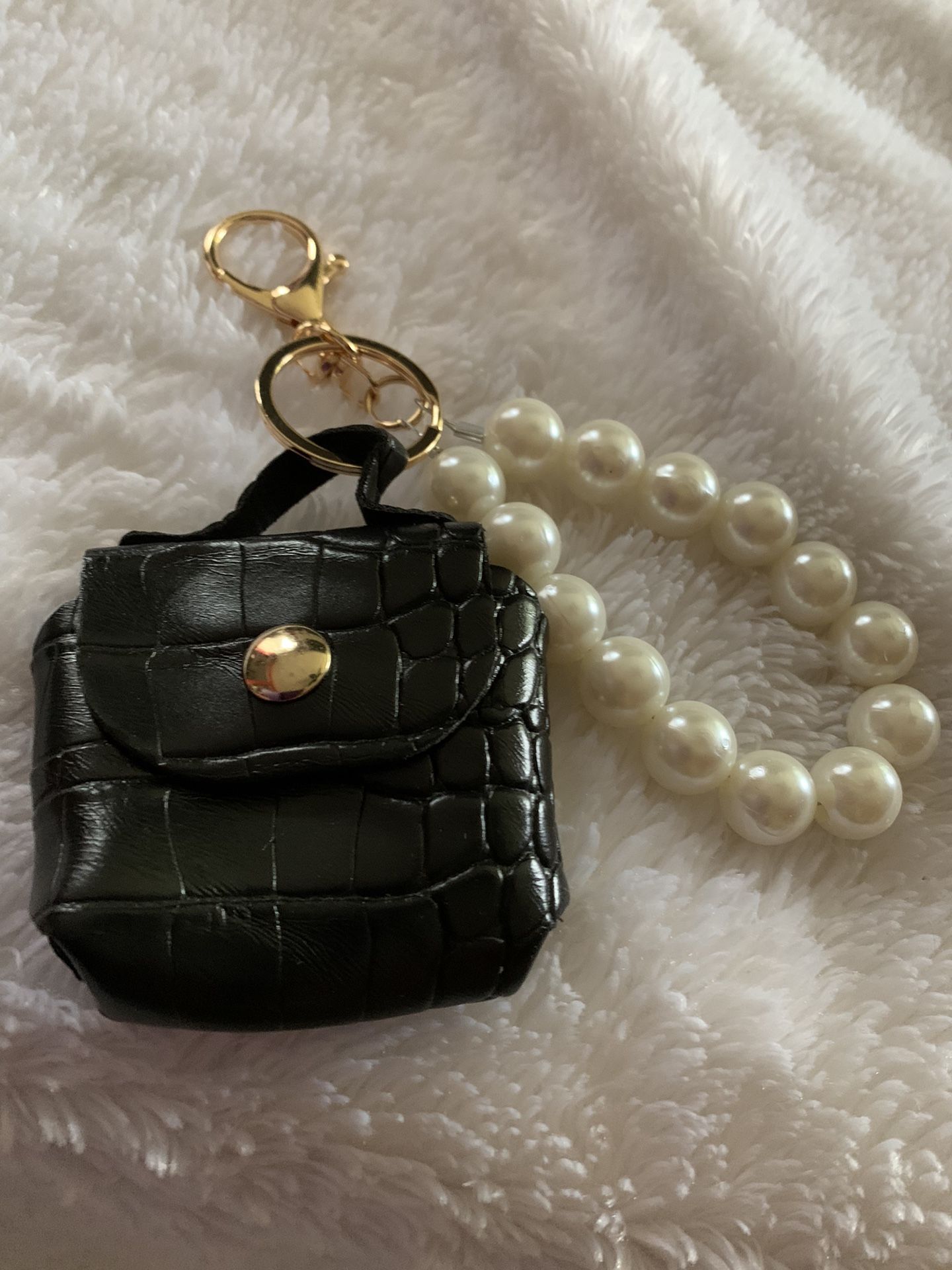 NEW Cute Black Mini Bag & Pearl Keychain 