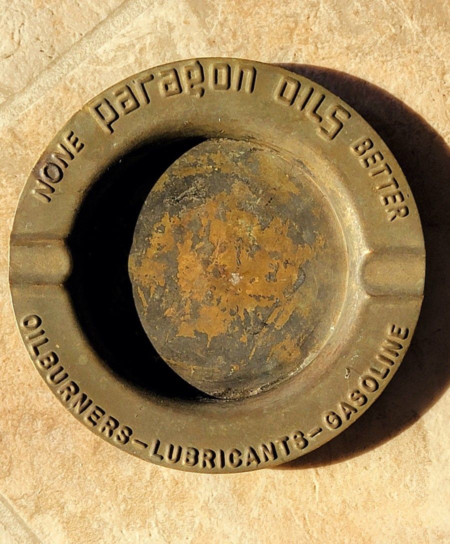 IMPRESSIVE 1930s-40s GAS AND OIL Advertising Brass cigarette ash tray - 4 1/2" Across
- A+ Brass Patina Deeply Stamped Embossment PARAGON OILS None Be