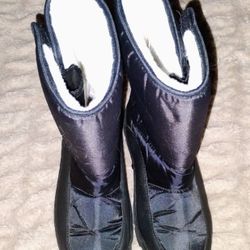 FIRM IN MERCED‼️❄️WOMENS SNOWBOOTS SIZE 9