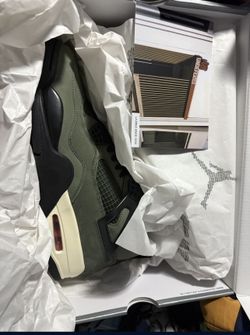 Undefeated Jordan 4