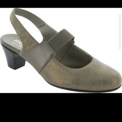 Munro Ella Leather Slingback Shoes Taupe Metallic Size 10