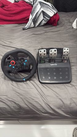Logitech g29 pedals shifter and wheel for ps4 ps5 and pc