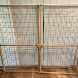 Like New Wood Pet Gate