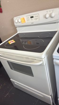 Nice Kenmore gas stove