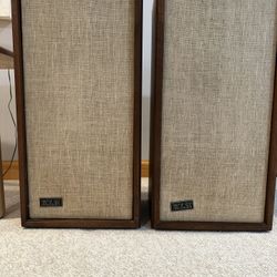 KLH model 17 Seventeen Vintage Speakers