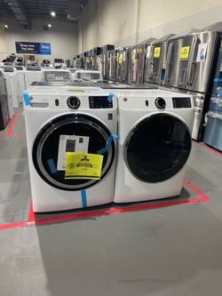 New GE ultra Fresh Vent with smart dispenser washer dryer set with warranty