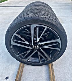 Toyota Camry XSE 19 Wheels