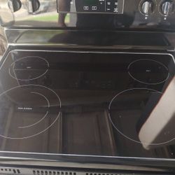 Electric stove  Whirlpool