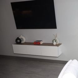 TV stand 
